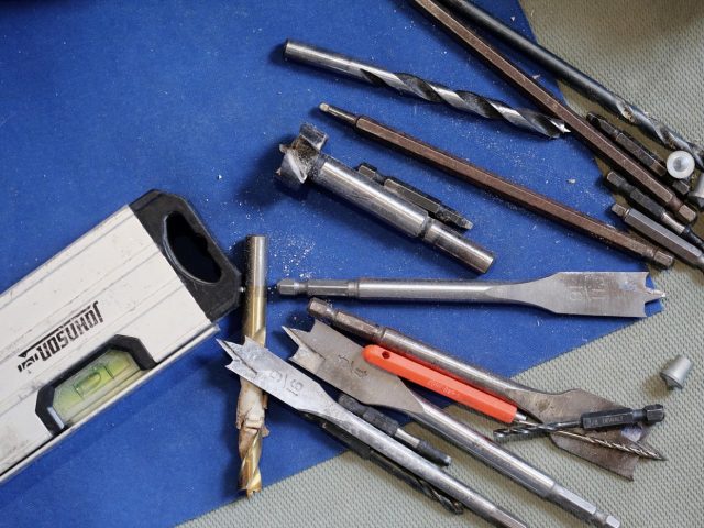 Installer un kit de motorisation de portail pas à pas
