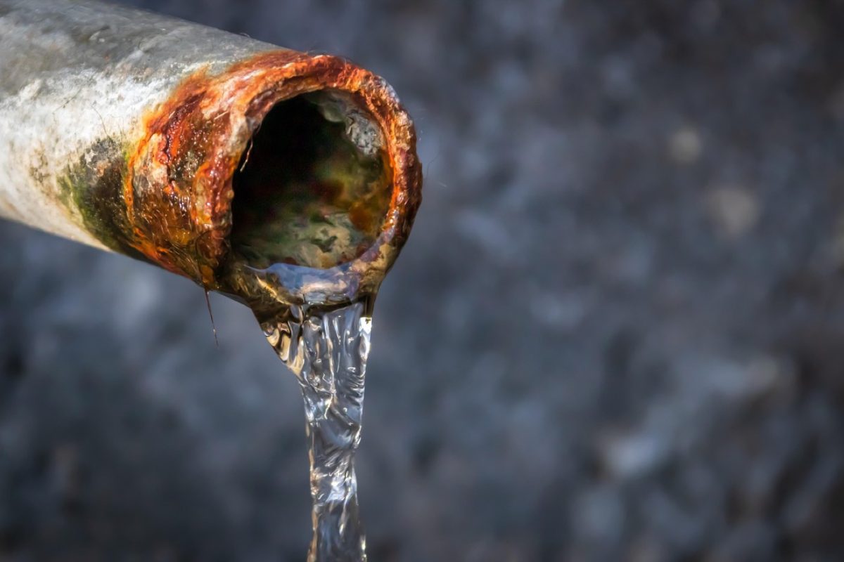 Comment isoler tuyaux d'eau chaude : guide pas à pas
