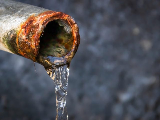 Comment isoler tuyaux d’eau chaude : guide pas à pas
