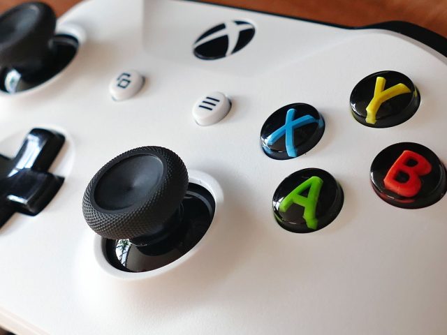 Comment profiter de la promotion sur la manette Xbox sans se ruiner ?