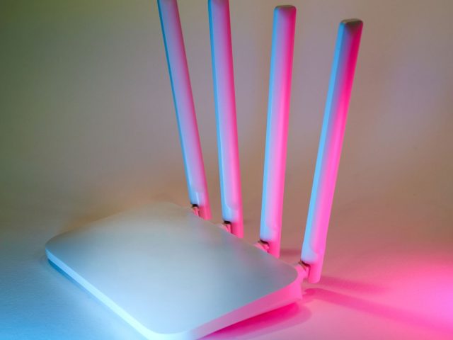 Vous luttez avec une connexion Wi-Fi lente ? Voici des solutions simples et efficaces !